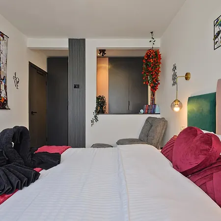 Cityview Full Kitchen 2 Bedroom Ac Free Public Parking 부쿠레슈티